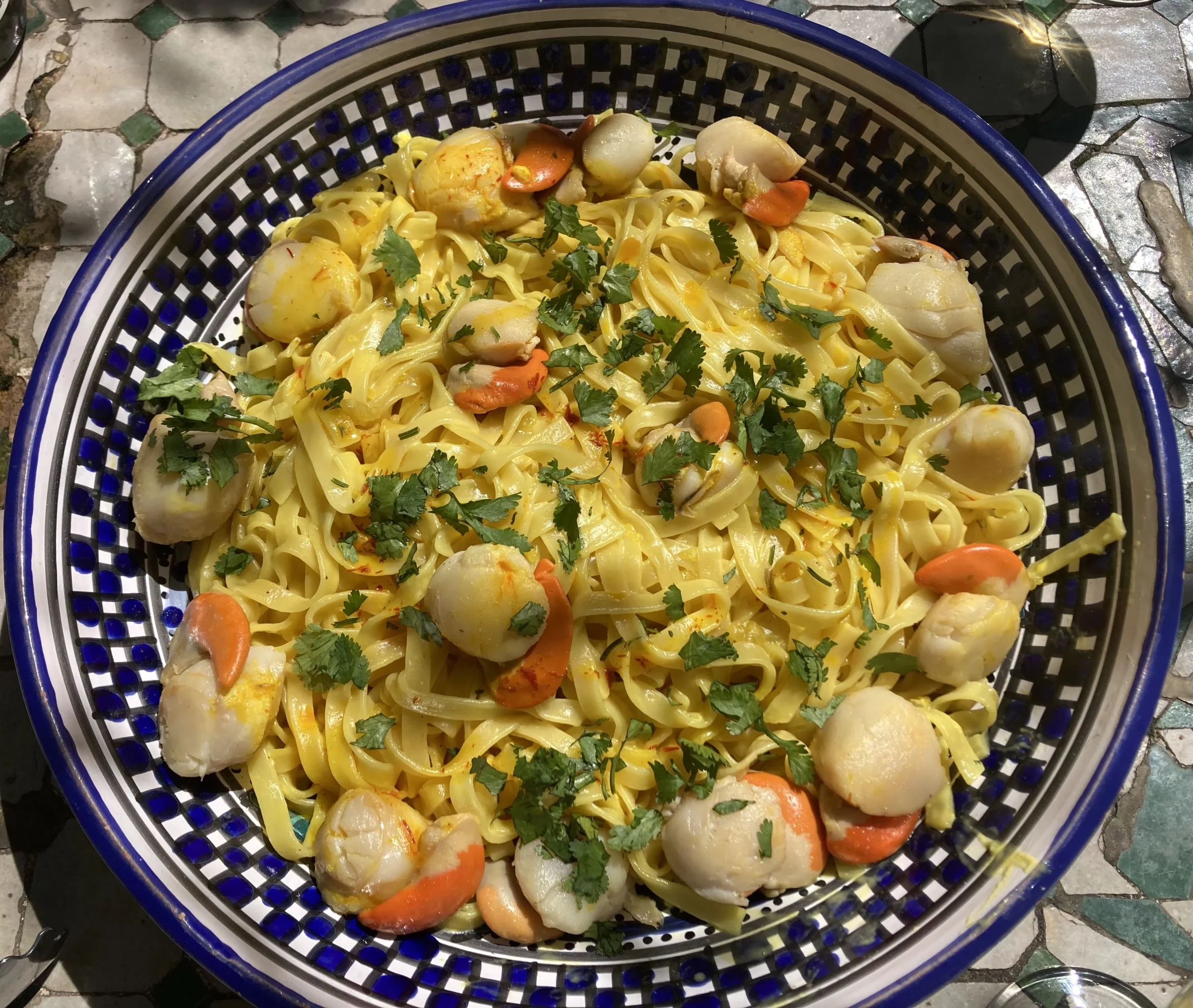 Voir la vidéo tagliatelles au safran et Saint-Jacques – recette festive